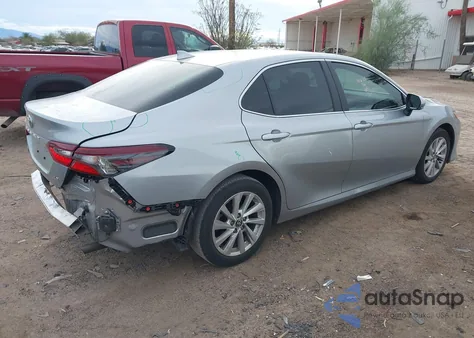 2023 Toyota Camry Le z USA, uszkodzony, nr VIN 4T1C11AK4PU832374